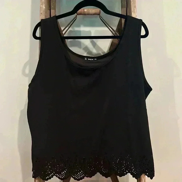 SHEIN Tops - 👗Bundle 5/$25👗 NWOT Black Dressy Tank.  Beautiful cutout design on bottom.